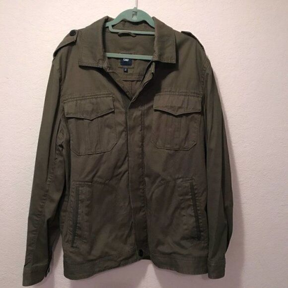 NWOT. Gap Jacket. Excellent Condition. - Picture 2 of 8